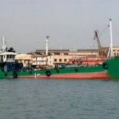 出售2011年440吨沿海遮蔽航区溢油污油船图1