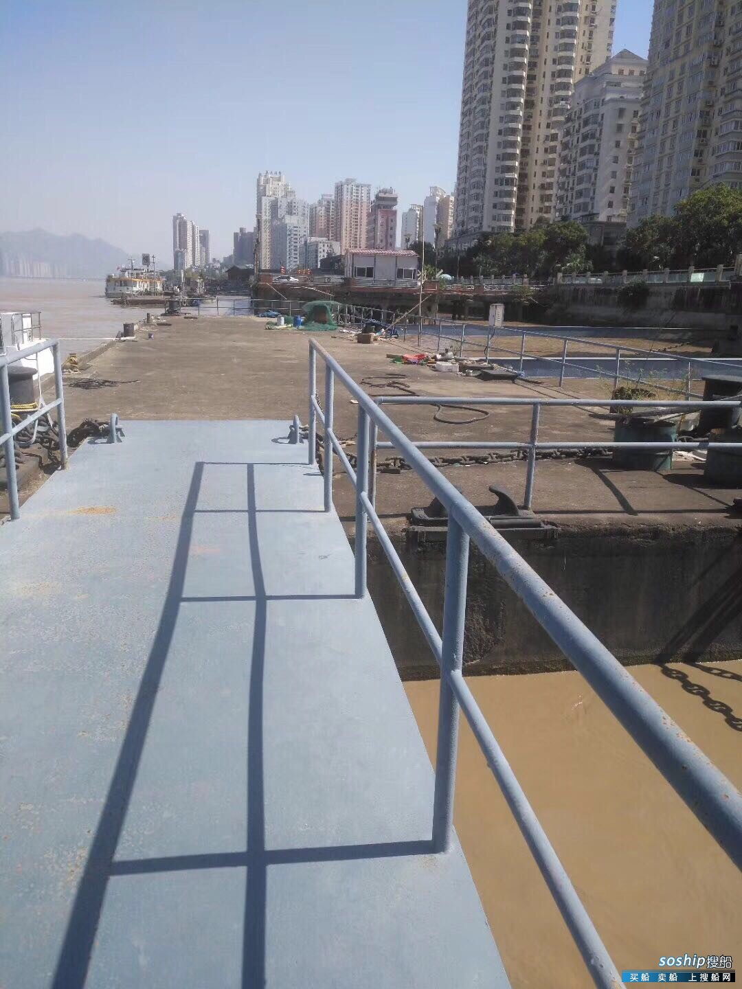 出售水泥码头驳船