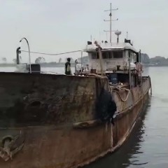 低价出售2010年200吨沿海供水船图1