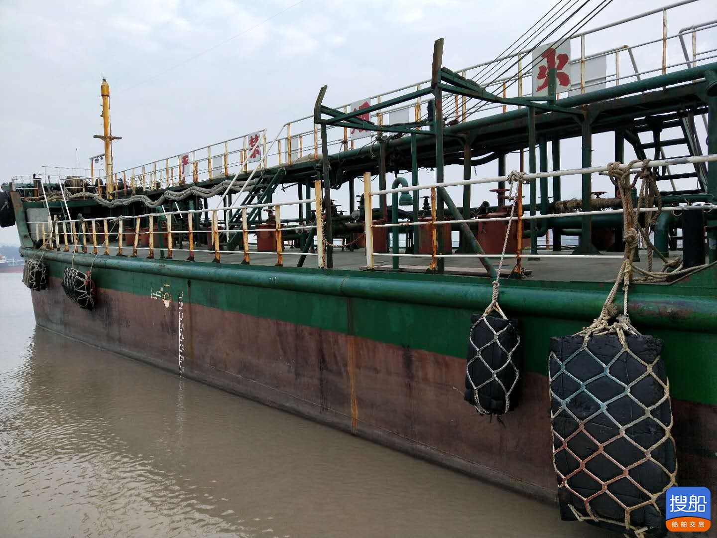出售2011年造550吨正规轻油船
