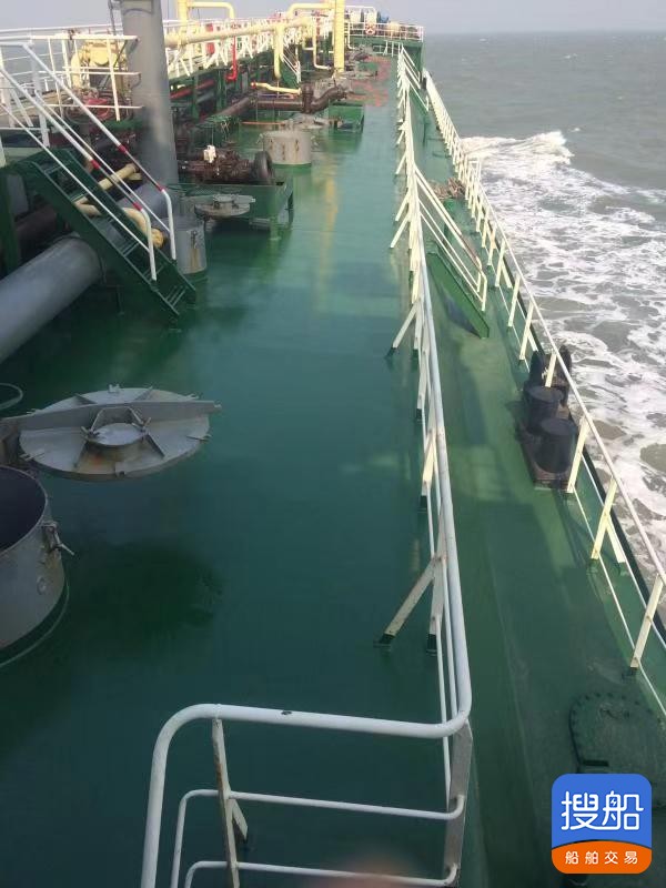2012年4500吨近海一级油船