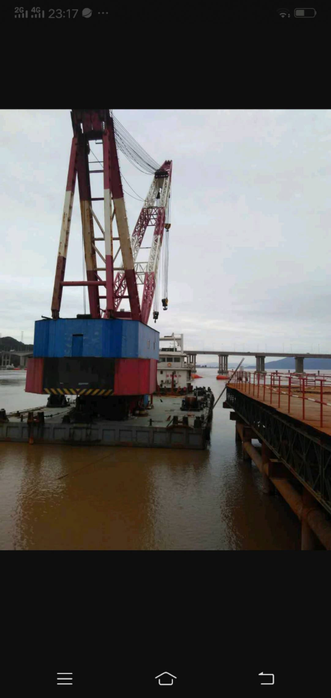 200吨浮吊船