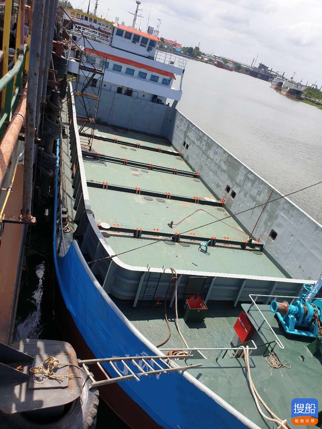 72标箱外贸集装箱船出售