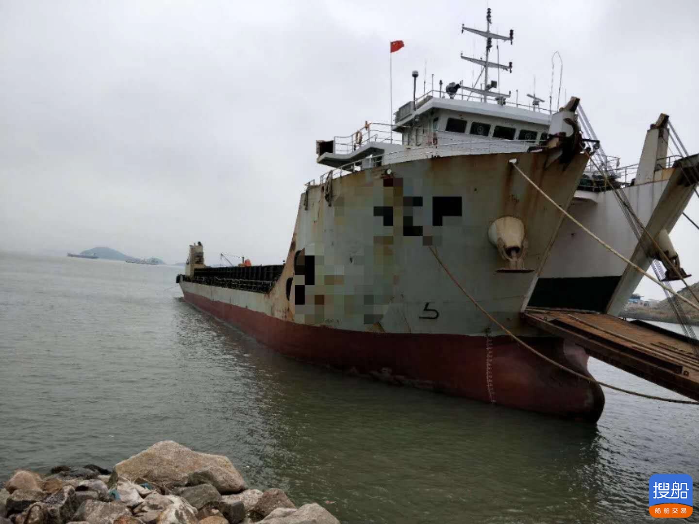 出售2016年造5110吨前驾驶前跳板沿海甲板驳船