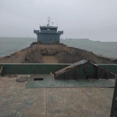 出售2011年造1800立方沿海开体泥驳图1