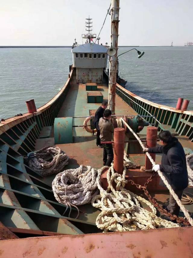 500吨 无证鱼油船