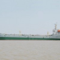 售7800吨一级油船