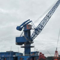 售2016年江苏造实载4000吨甲板货船（带双200海浮吊）