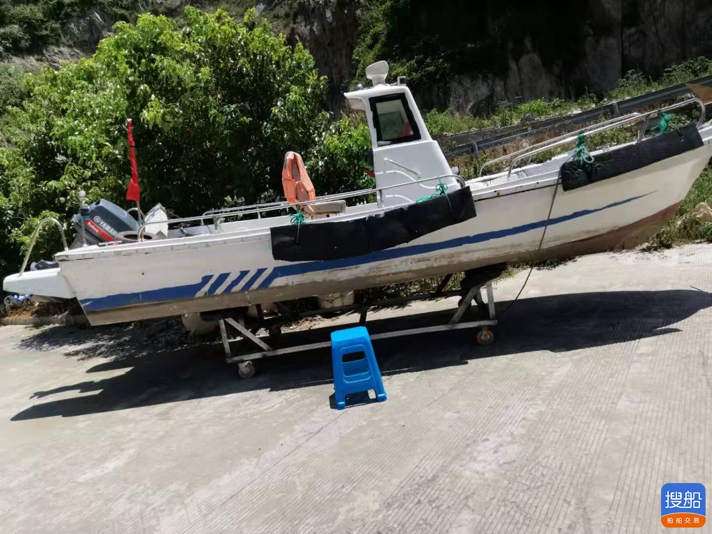 售：2018年沿海7米玻璃钢钓鱼船