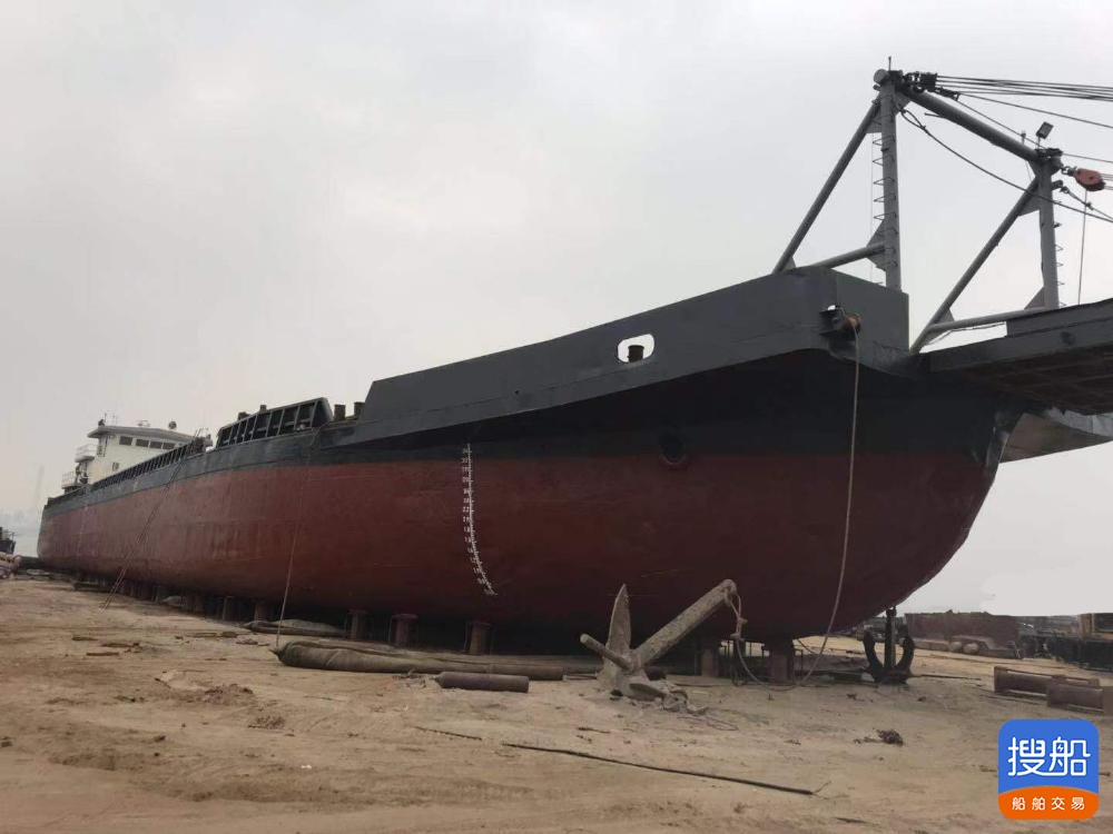 出售2006年造3200吨内河甲板驳船