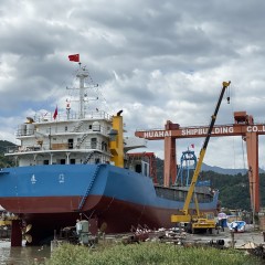 Huahai Shengshi Heavy Industry Newly Constructs 89.8m Coastal Sand Dumping Ship to Launch