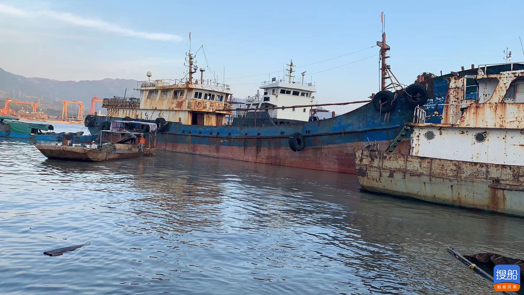 出售650吨渔船式油船
