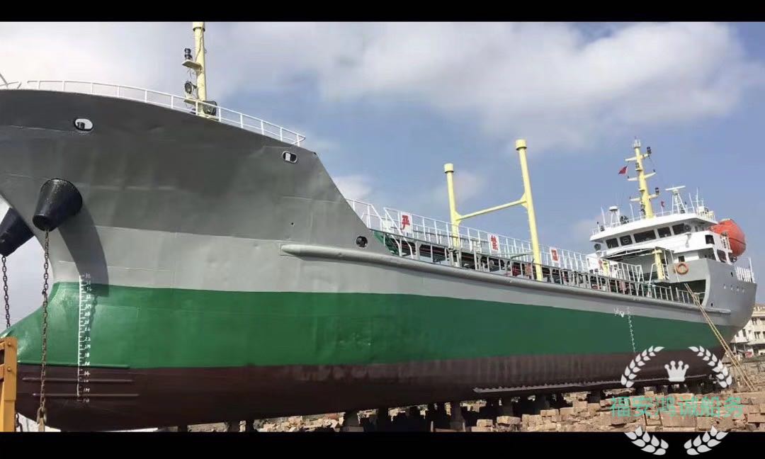 出售1000吨双壳油船