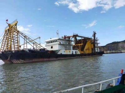 出售沿海航区自吸式工程船图2