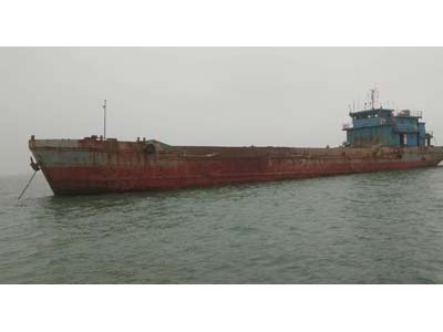 出售2010年造1000方沿海开体驳船可抛石