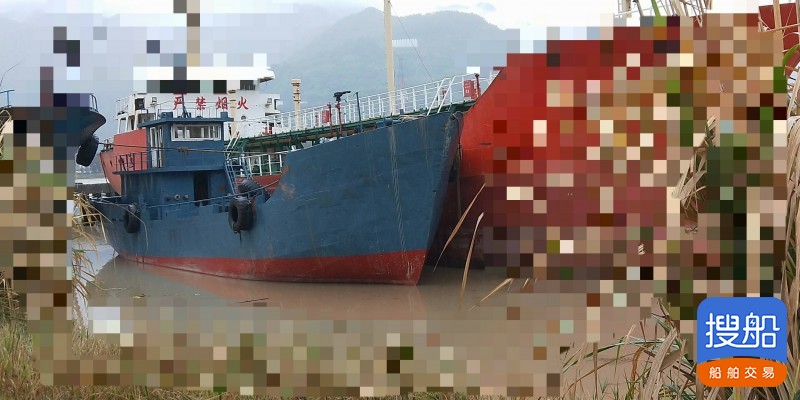 出售:130吨无证油船