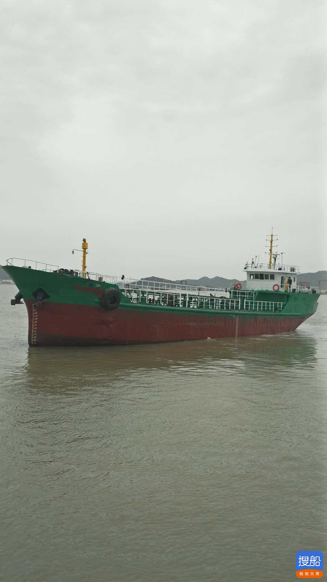 500吨油船