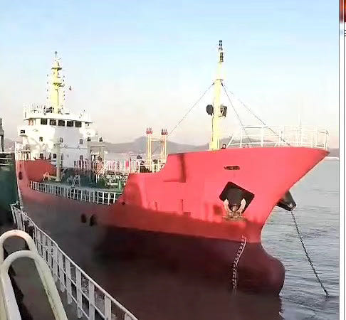 售1350吨化学品船