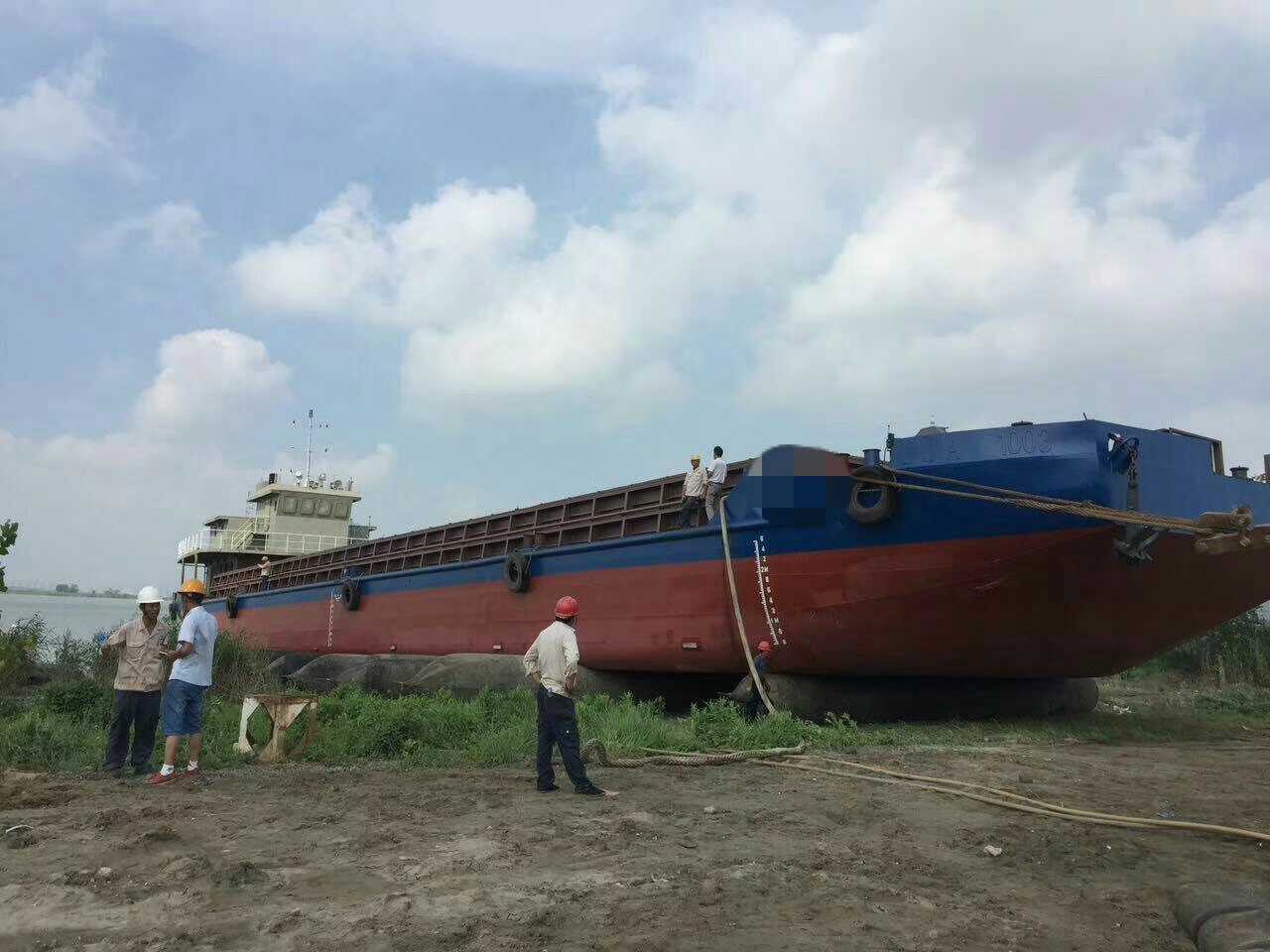 内河沙船1000吨