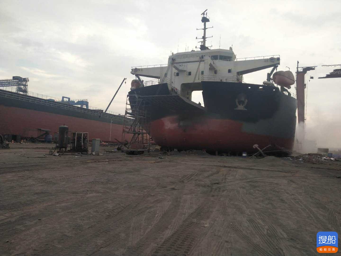 出售2015年12月造11570吨甲板货船