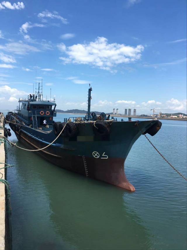 出售:560T渔油船