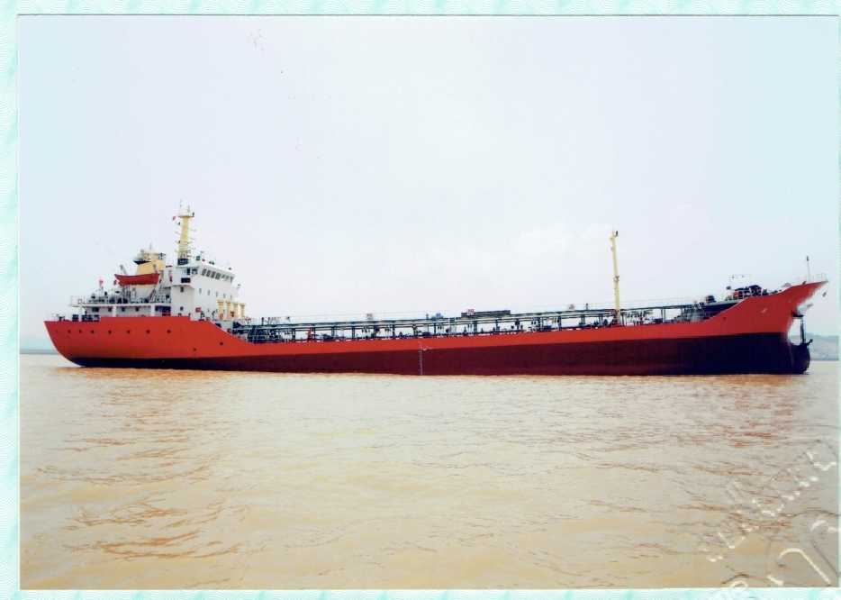 出售2004年双底双壳3055吨沥青船