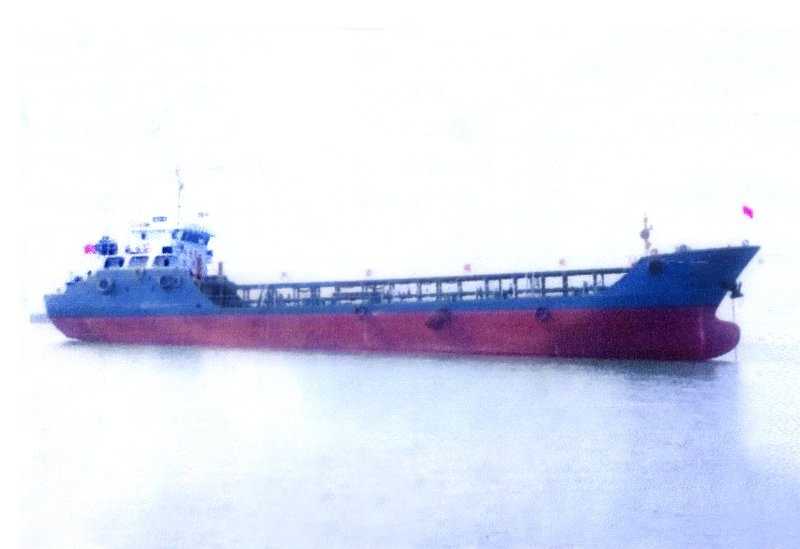 1000吨油船