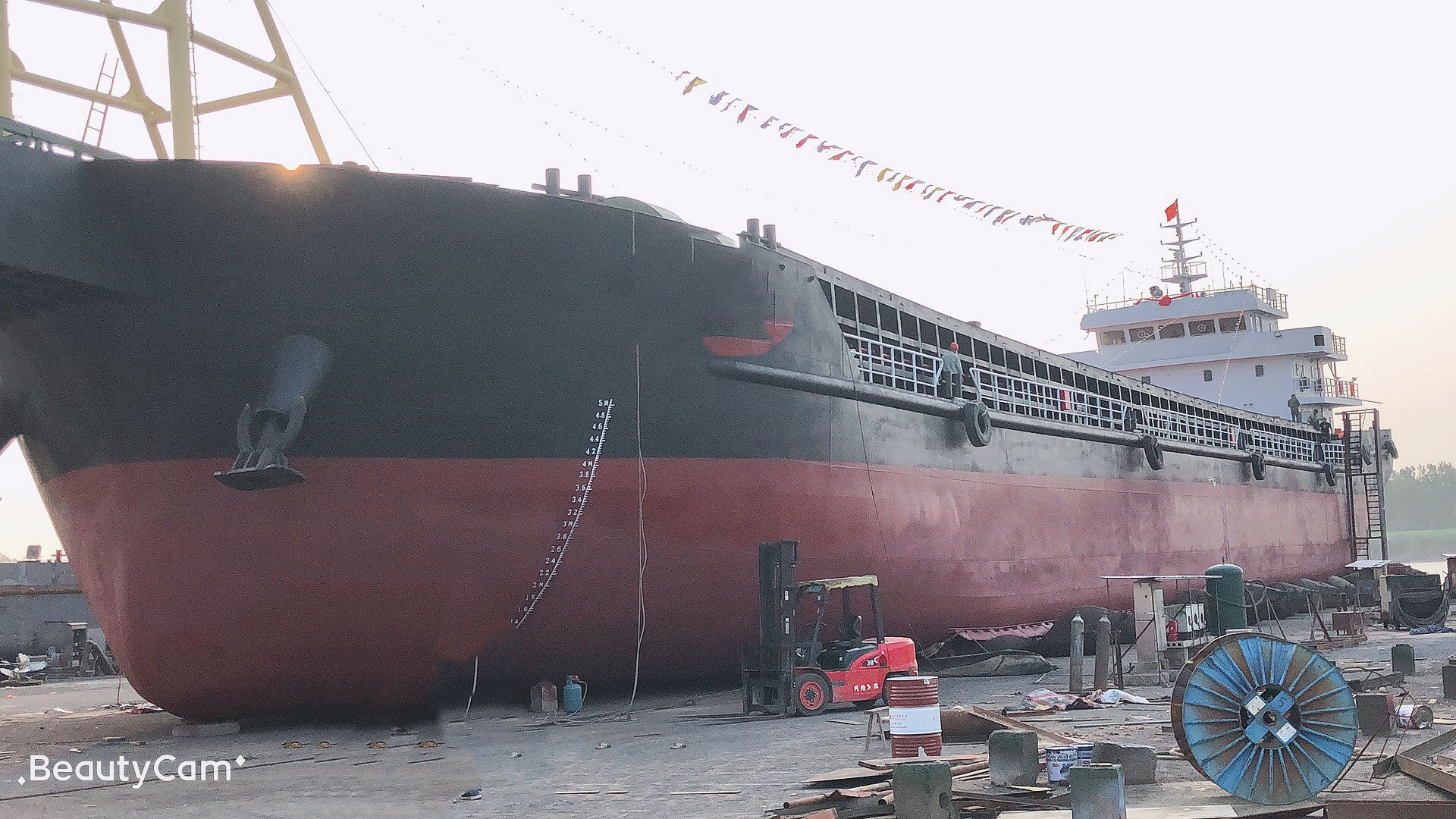 出售新建自卸沙船5000吨和6600吨