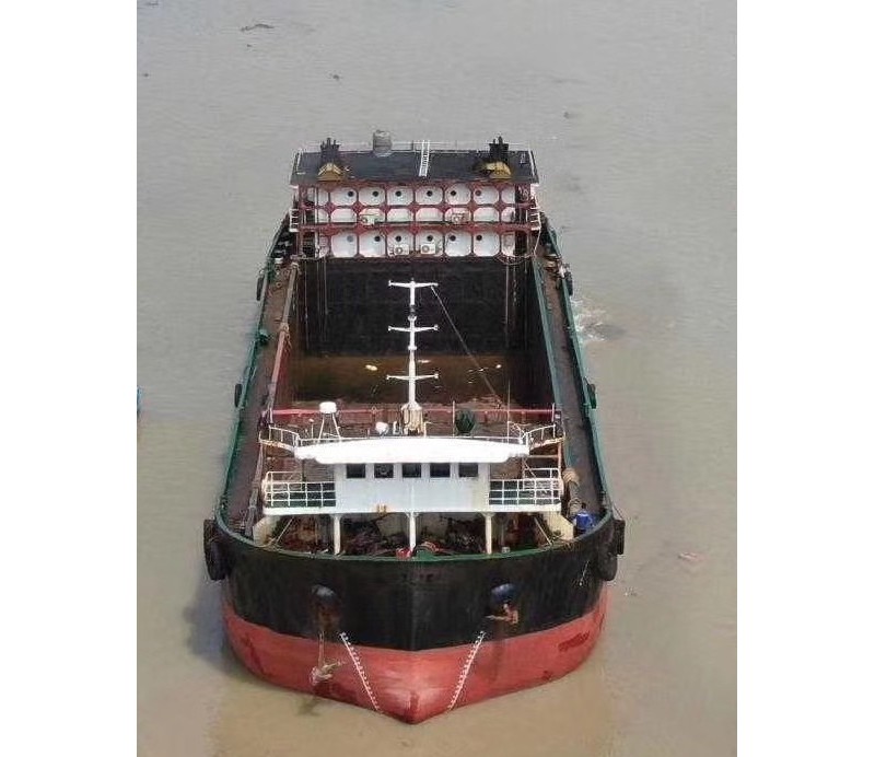 出售1800吨集装箱船