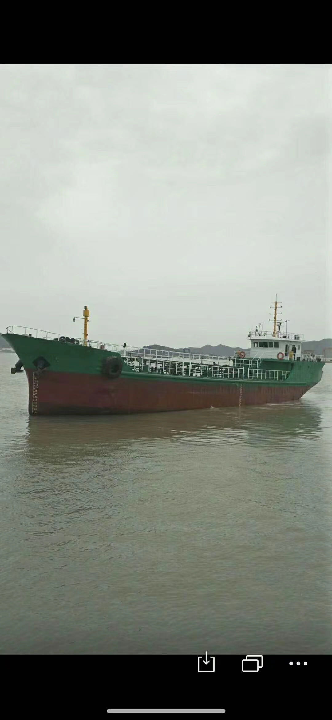 出售500吨油船