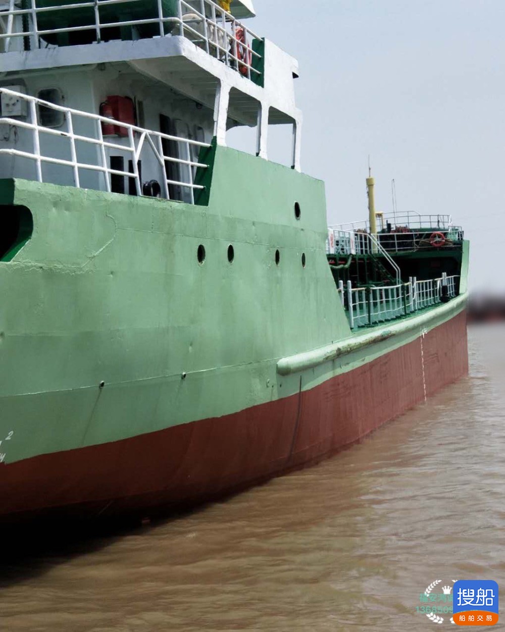 出售2010年1000吨双壳轻油船