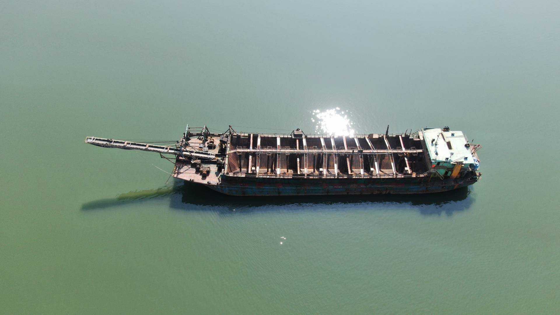 出售 3000吨内河自吸自卸沙船