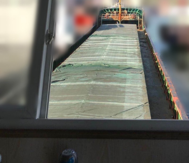 低价出售1300吨大马力货改水船