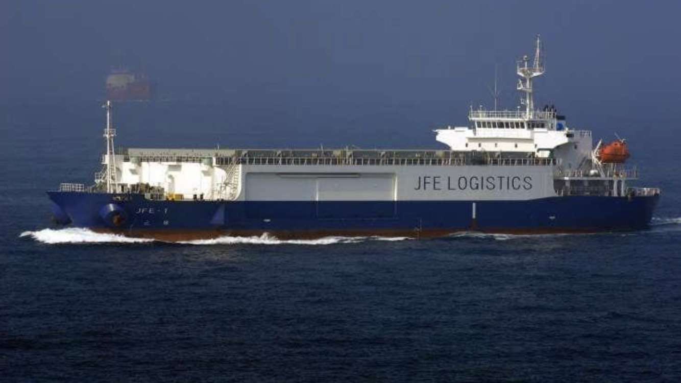 04年日本造8898载重吨甲板货船
