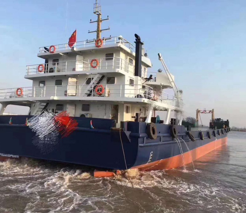 出售2016年造1614吨沿海甲板驳船   实载2300吨