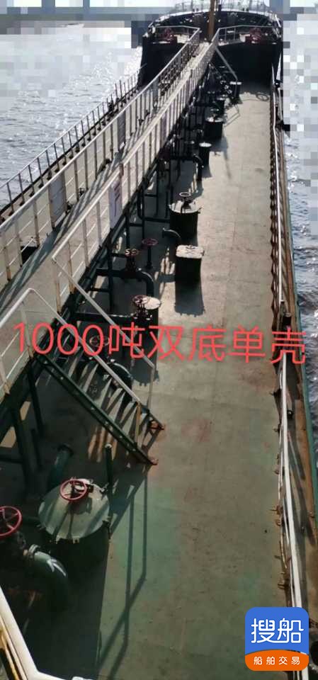 出售:06年造沿海1000吨正规油船