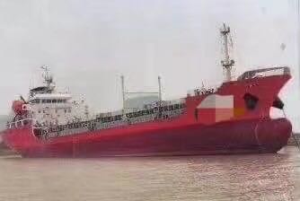 出售4500吨油船