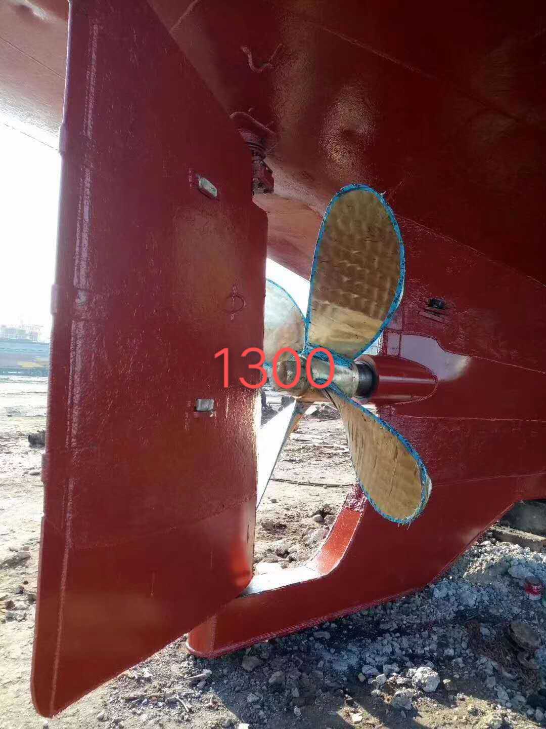低价出售:1300吨货改水船