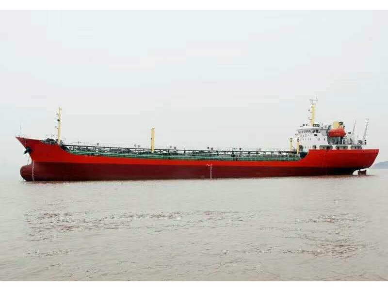 售：2004年近海6631T一级油船