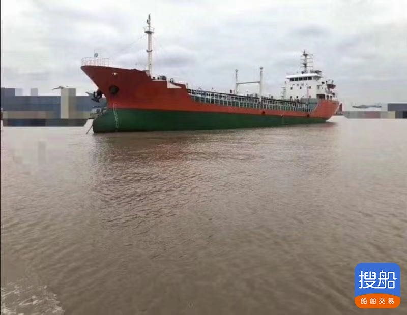 出售8400吨一级油船