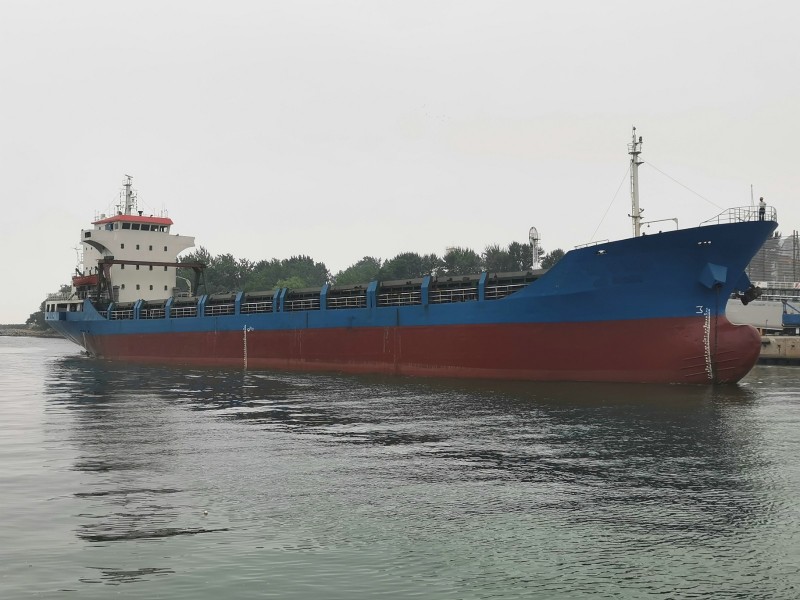 售2005年4950吨沿海多用途集装箱船