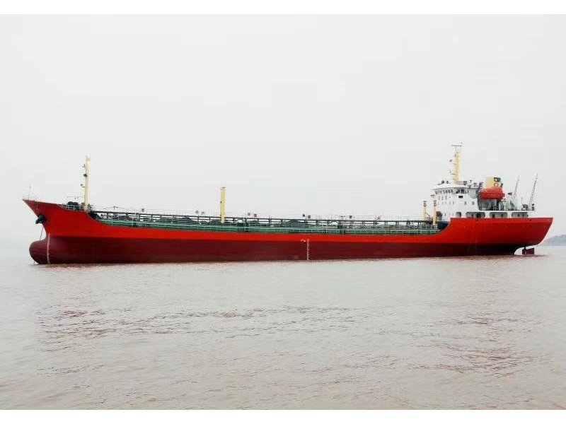 出售：2004年近海6630T油船（闪点≦60℃)