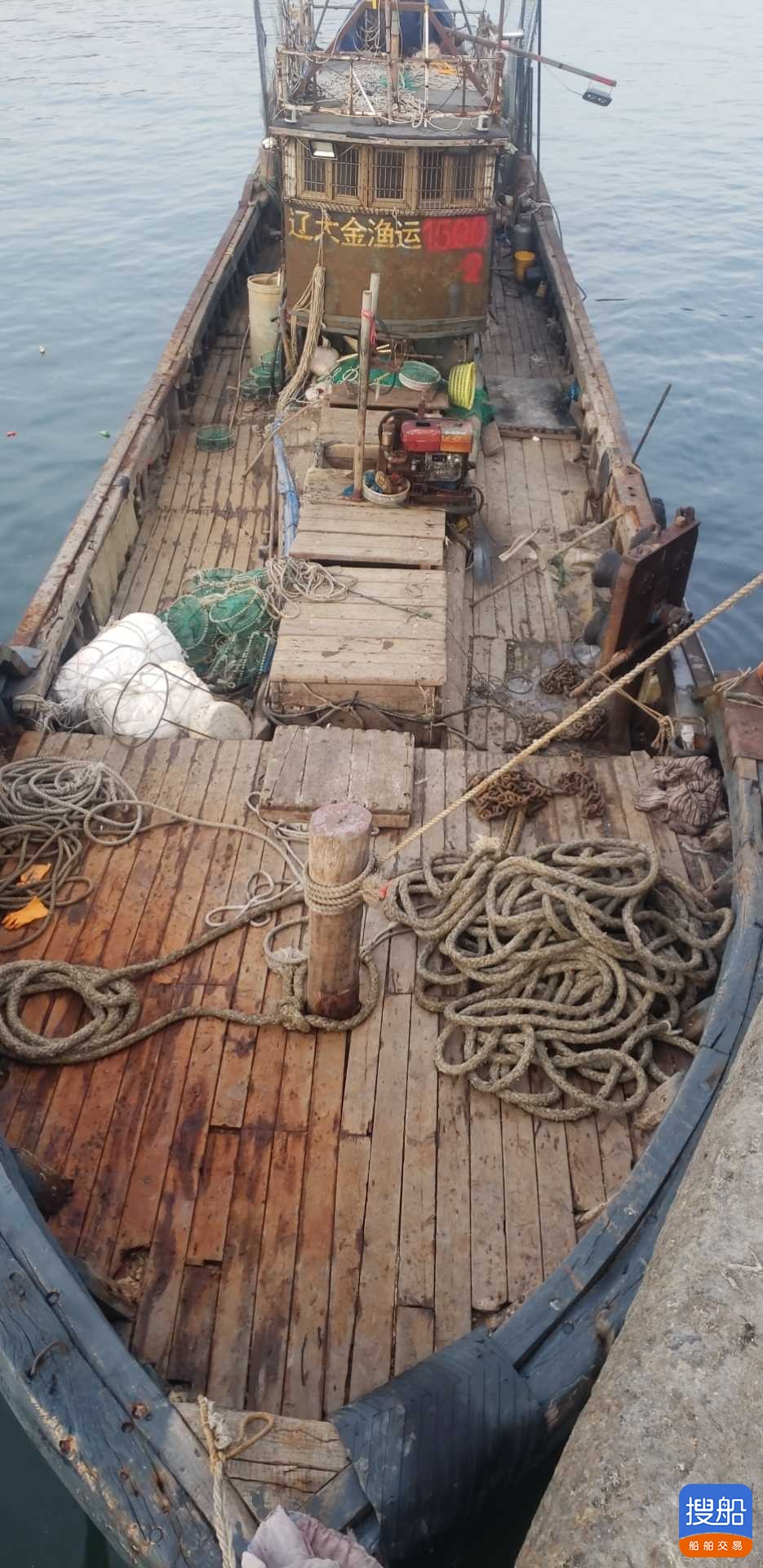 木质渔船