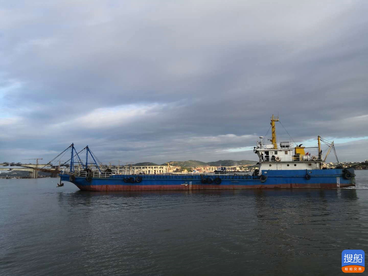 出售：2010年沿海580T自航甲板货船