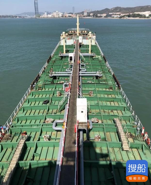 出售8700吨油船