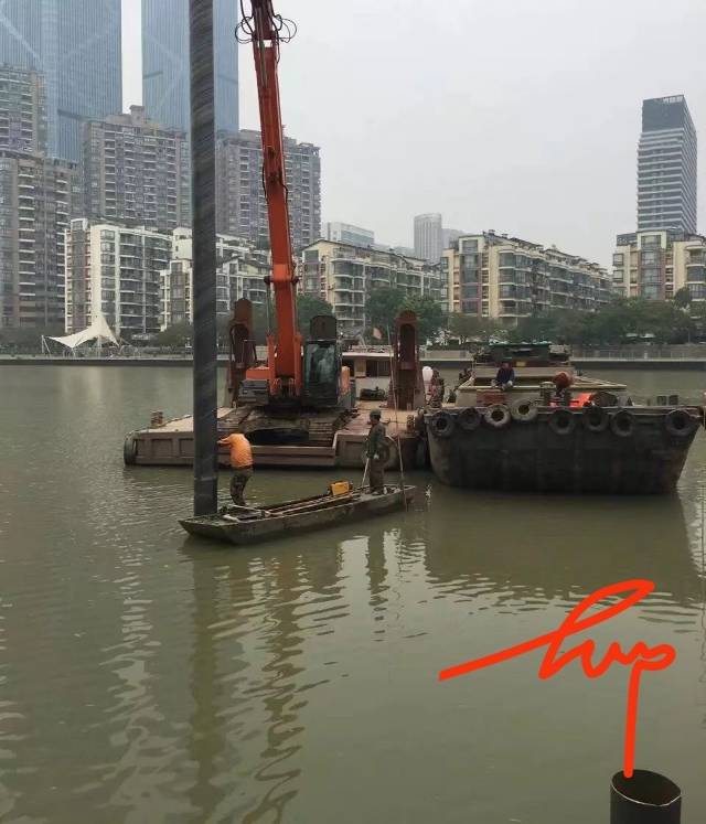 水上沉桩工程船