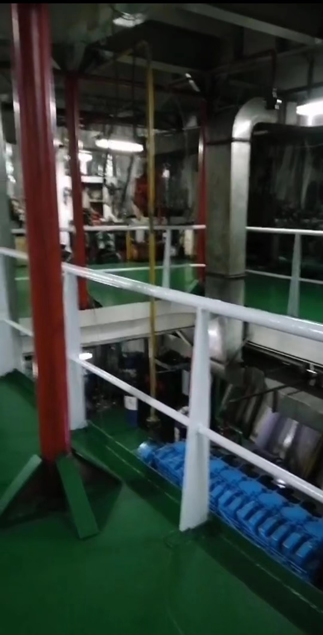 11000吨货船