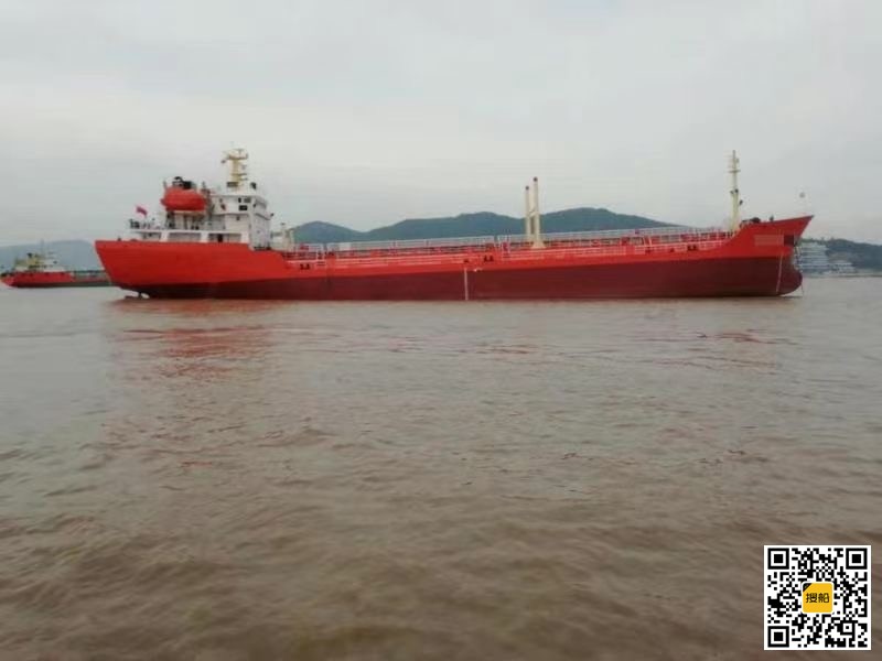 出售3388吨油船