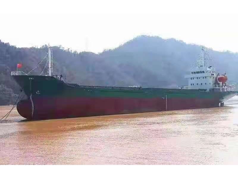 出售：  新建造5200吨散货船