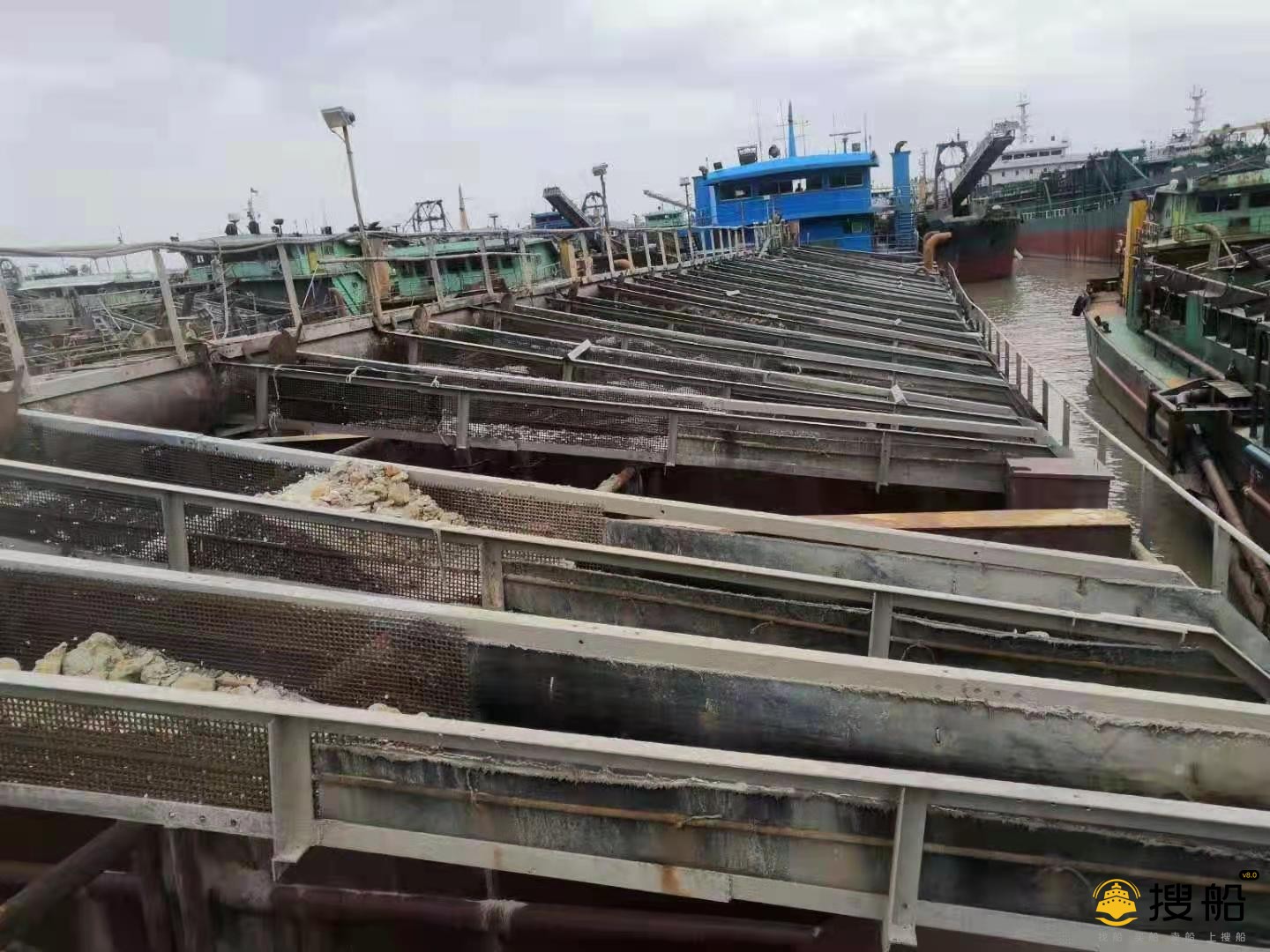 2014年8月龙海造4600吨内河自吸自卸砂船，